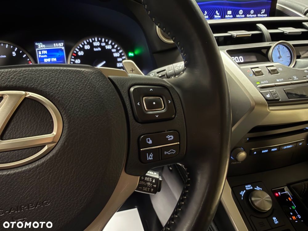 Lexus NX 300 Comfort AWD - 24