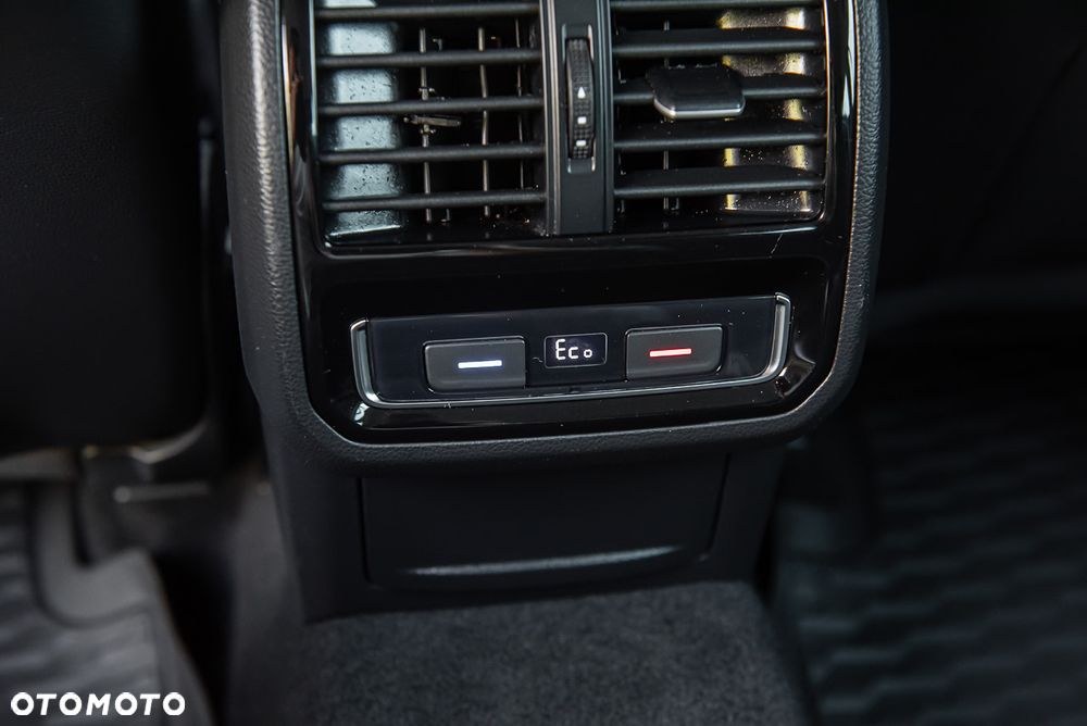 Volkswagen Passat ver-1-4-tsi-plug--in-hybrid-gte-dsg - 30