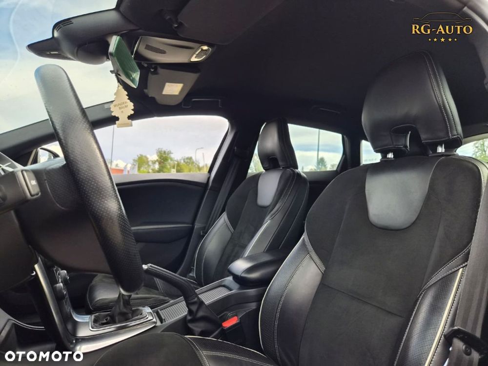 Volvo V40 - 33