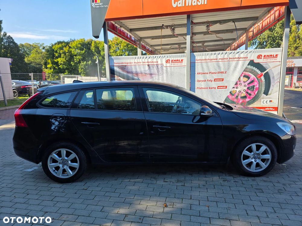 Volvo V60 D2 Momentum - 20