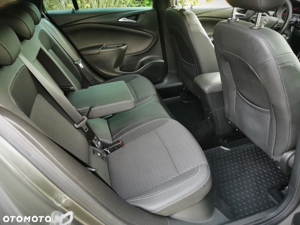 Opel Astra 1.4 Turbo Sports Tourer Innovation - 17