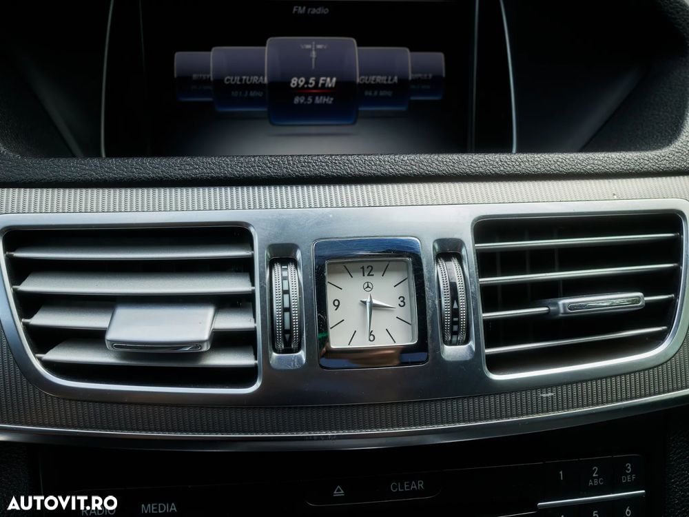Mercedes-Benz E 220 CDI 7G-TRONIC Avantgarde - 24