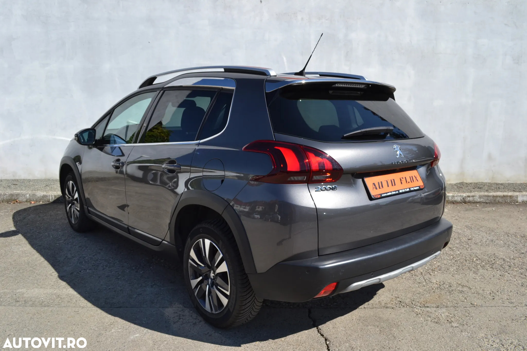 Peugeot 2008 PureTech 130 Stop&Start EAT6 Allure - 4