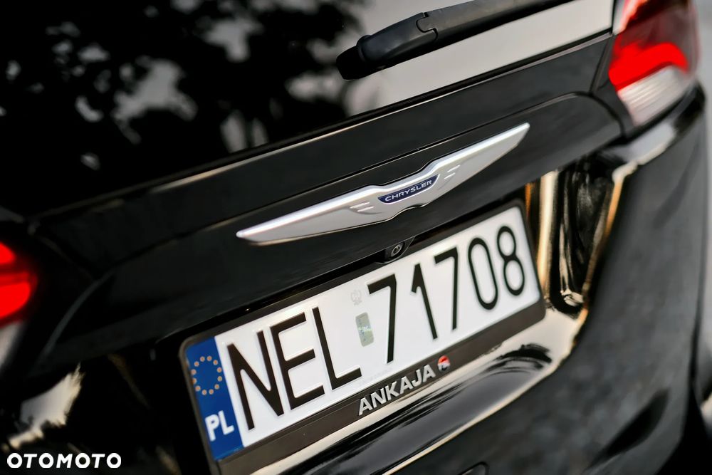 Chrysler Pacifica - 9
