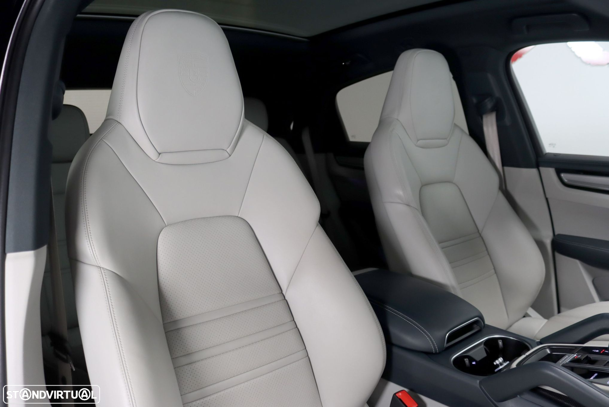Porsche Cayenne Coupé E-Hybrid Platinum Edition - 41
