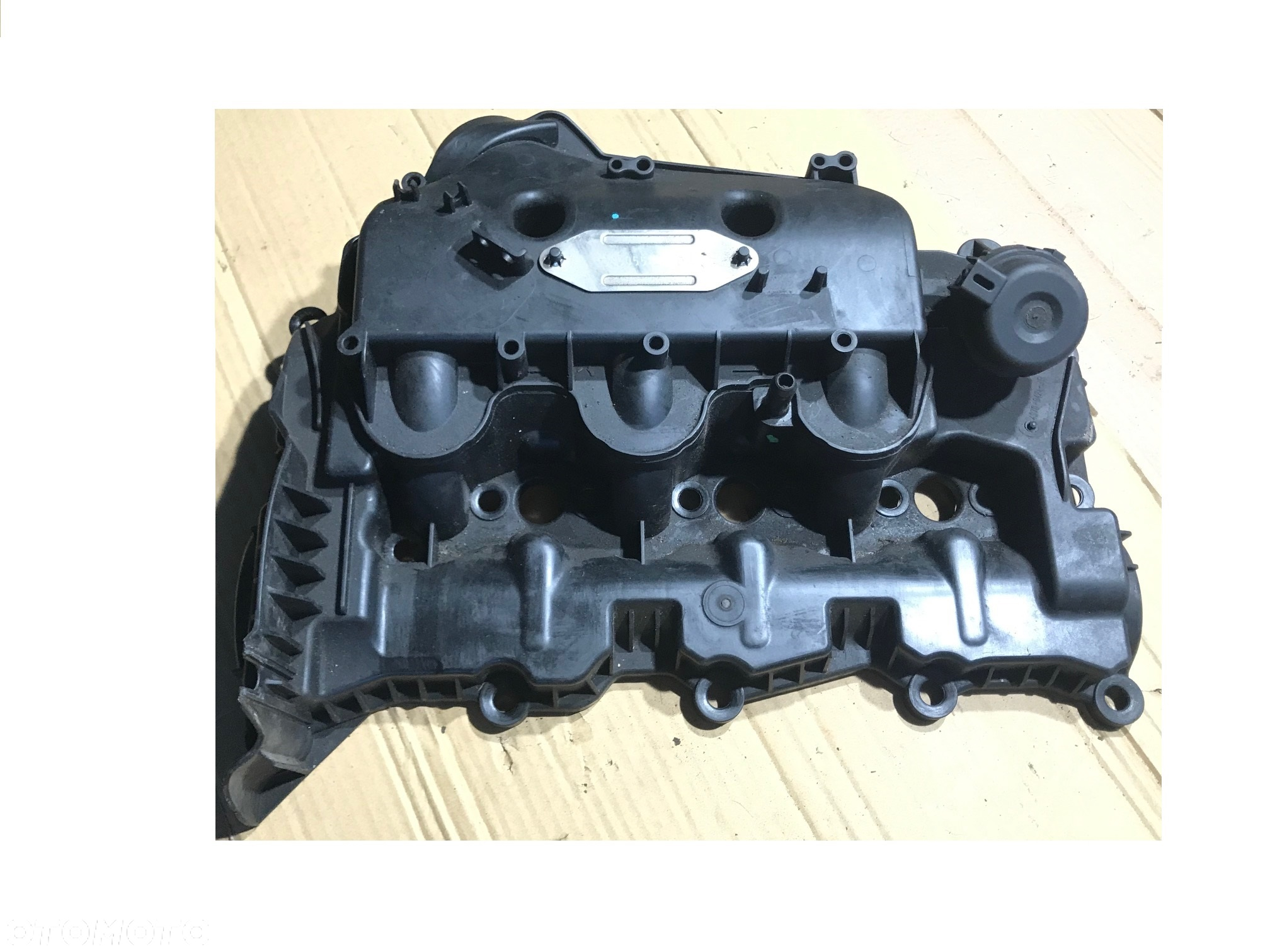 Pokrywa zaworów lewa 4S7Q-9424 Land Rover Discovery 3 III / Range Rover Sport 2.7 TDV6 - 2