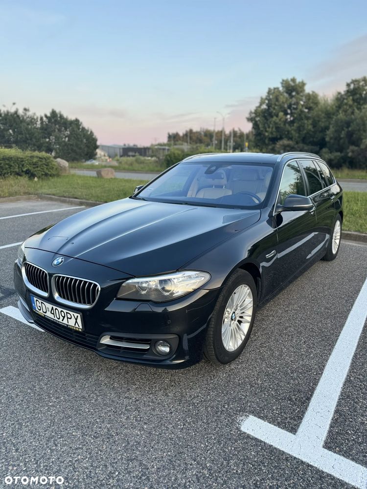 BMW Seria 5 525d Luxury Line - 2