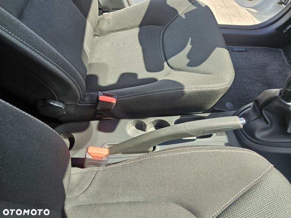Renault Clio Energy TCe 90 Business - 11