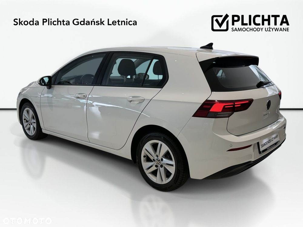 Volkswagen Golf - 8