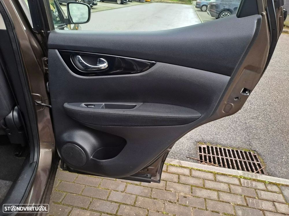 Nissan Qashqai 1.5 dCi Acenta Connect - 18