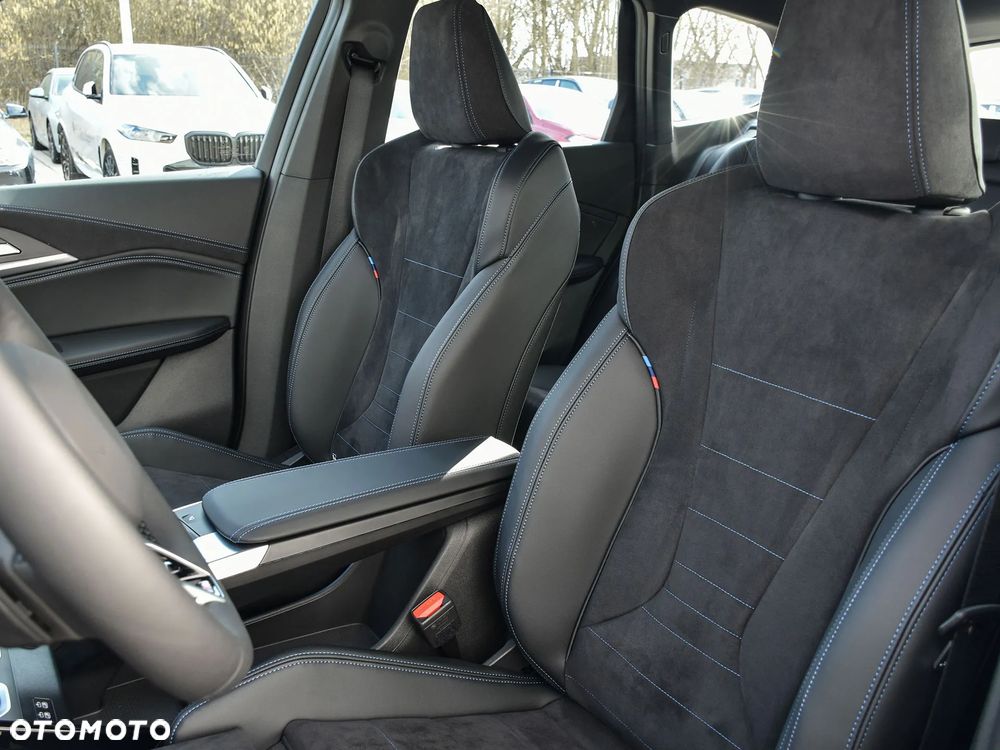 BMW iX1 xDrive30 - 25