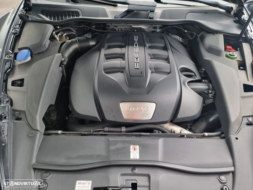 Porsche Cayenne Tiptronic S - 37