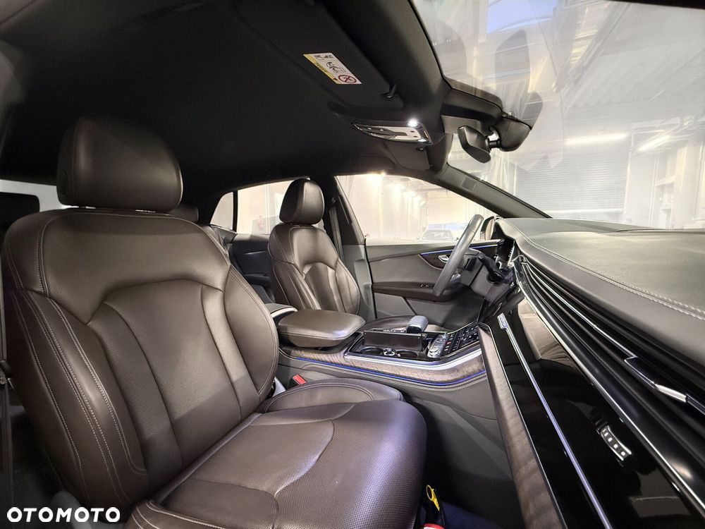 Audi Q8 - 25