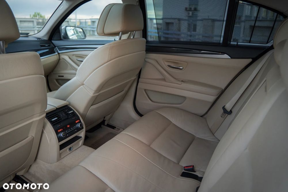 BMW Seria 5 530d - 13