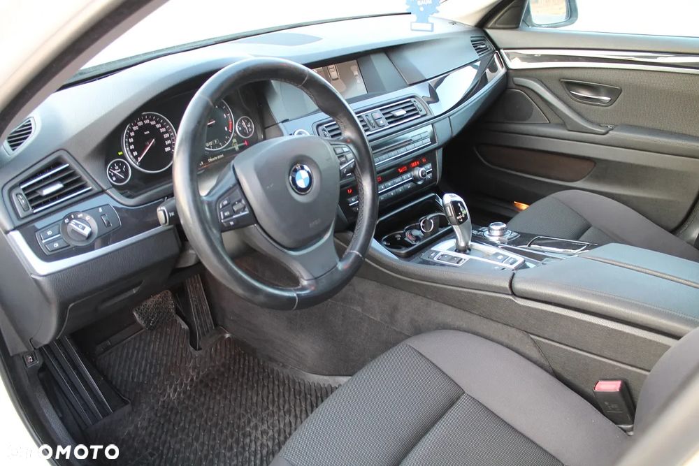 BMW Seria 5 520d - 6
