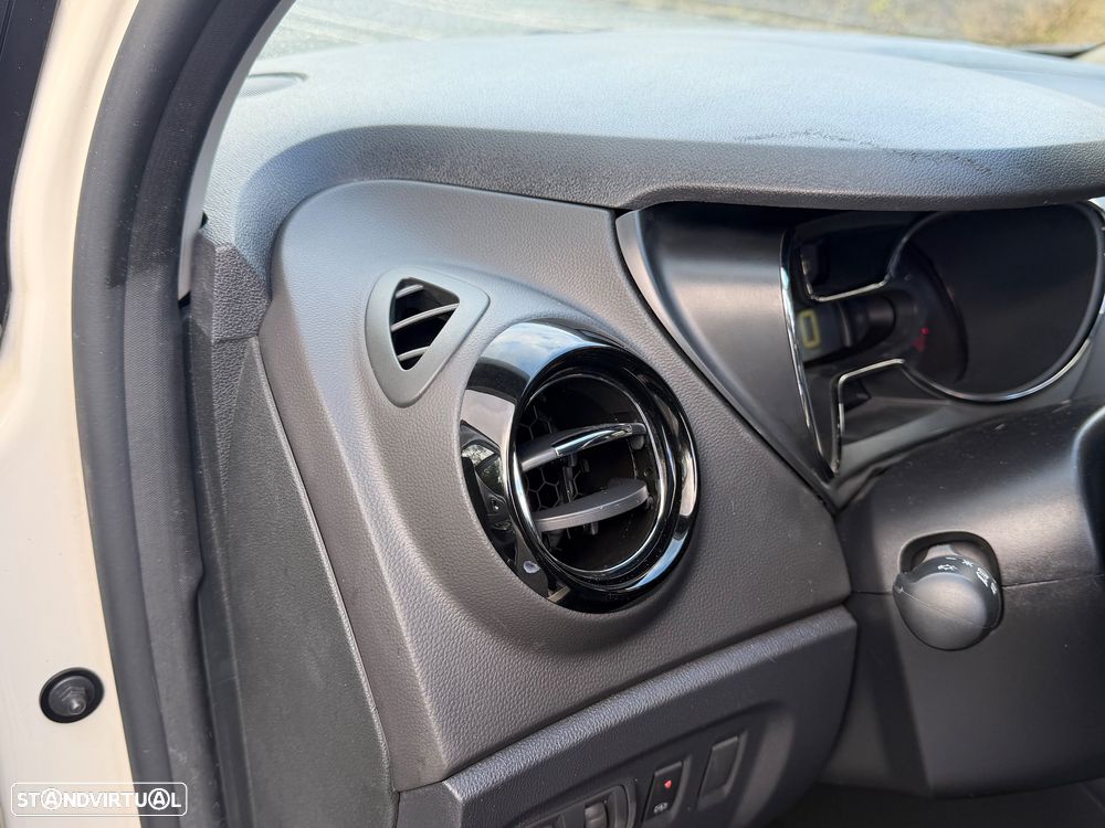 Renault Captur 0.9 TCE Exclusive - 42