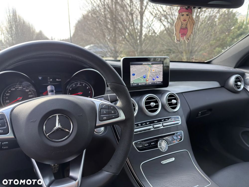 Mercedes-Benz Klasa C 300 9G-TRONIC Night Edition - 12