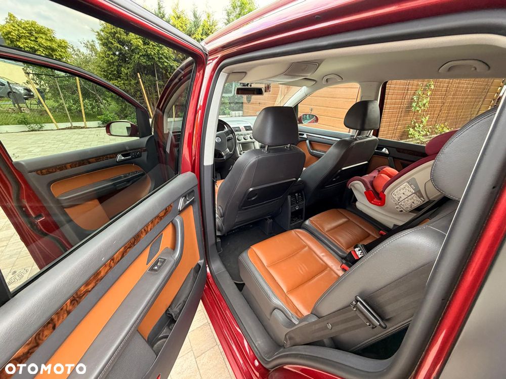 Volkswagen Touran 1.4 TSI Highline - 26