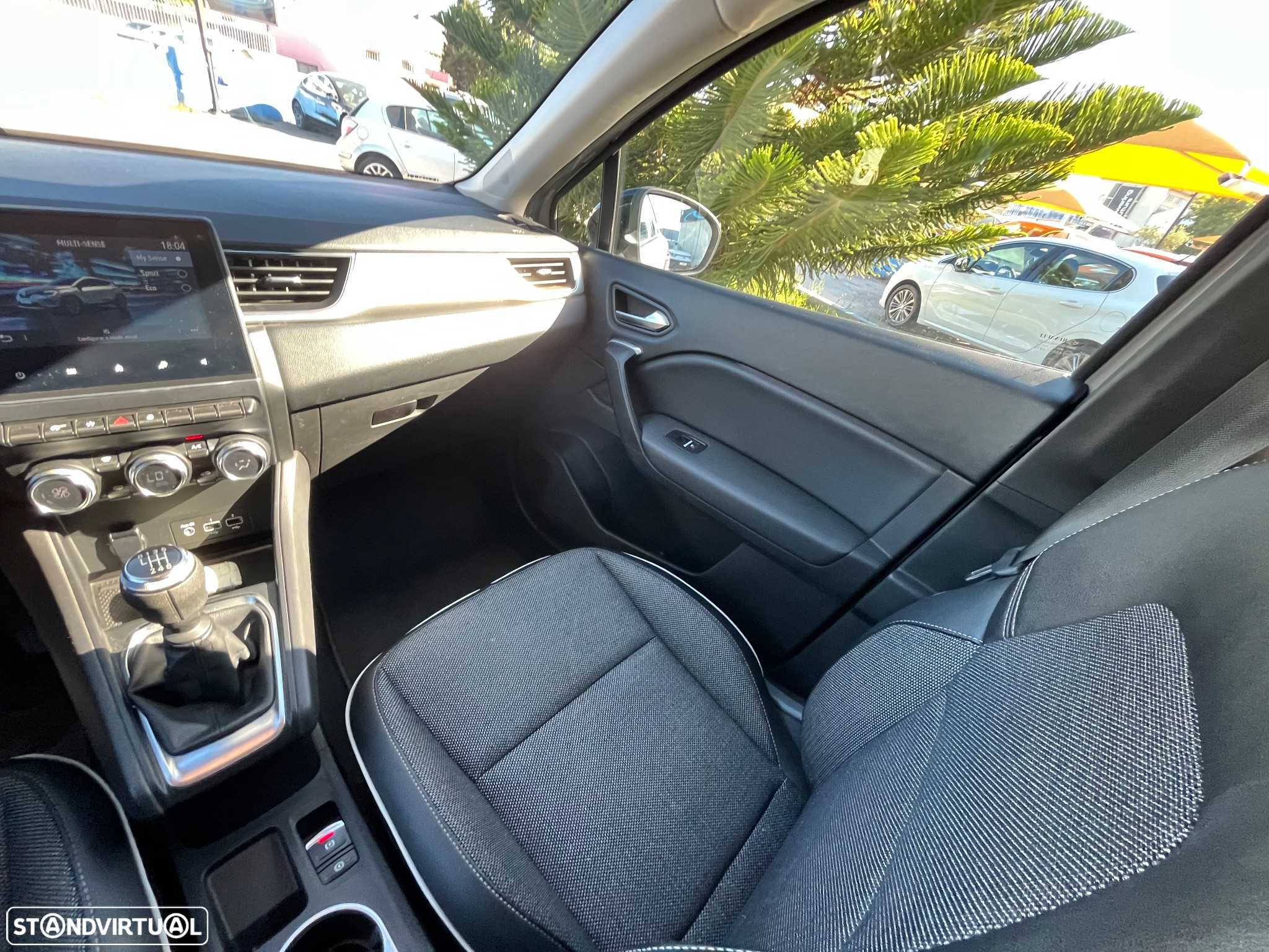 Renault Captur 1.0 TCe Exclusive - 52