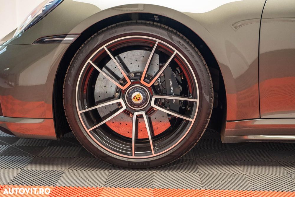 Porsche 911 - 18