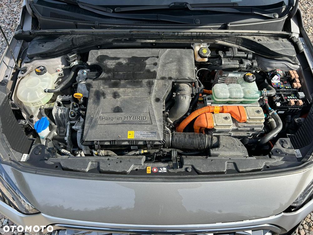Hyundai IONIQ 1.6 GDI Premium - 26