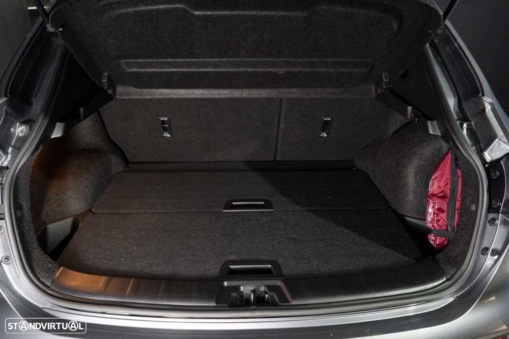 Nissan Qashqai 1.3 DIG-T N-Connecta LED+SKY - 52