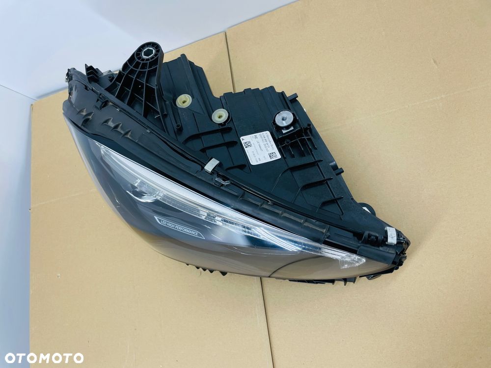 Lampa prawa C klasa A206 W206 PERFORMANCE - 4