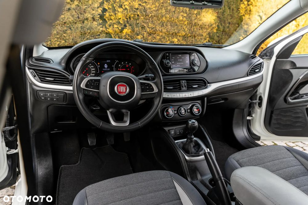 Fiat Tipo 1.4 16v Easy - 38