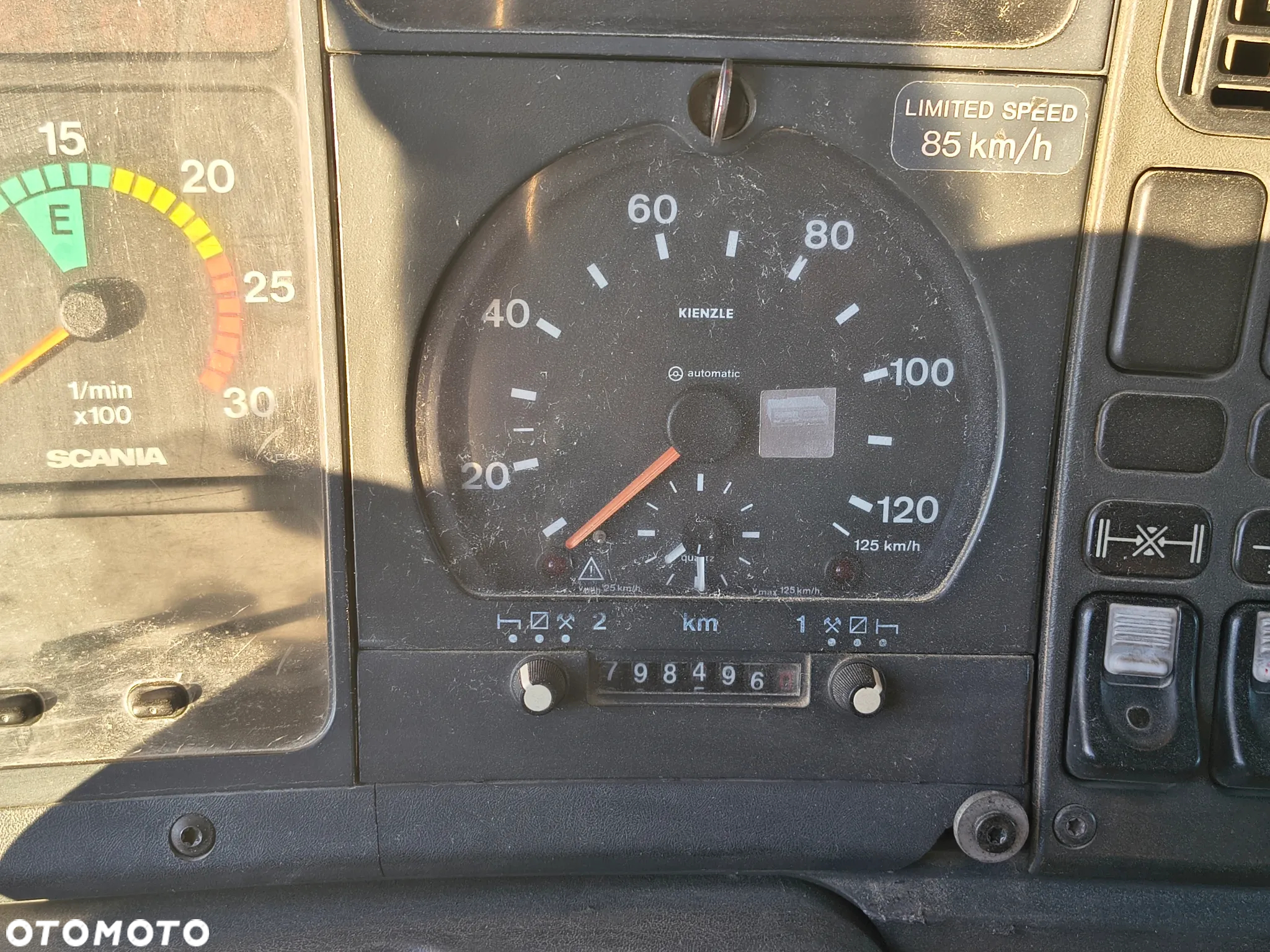 Scania 124 c - 13