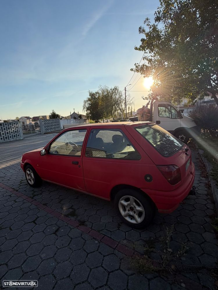 Ford Fiesta 1.8 D CLX - 7