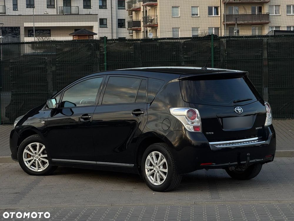Toyota Verso 2.0 D-4D Premium - 13