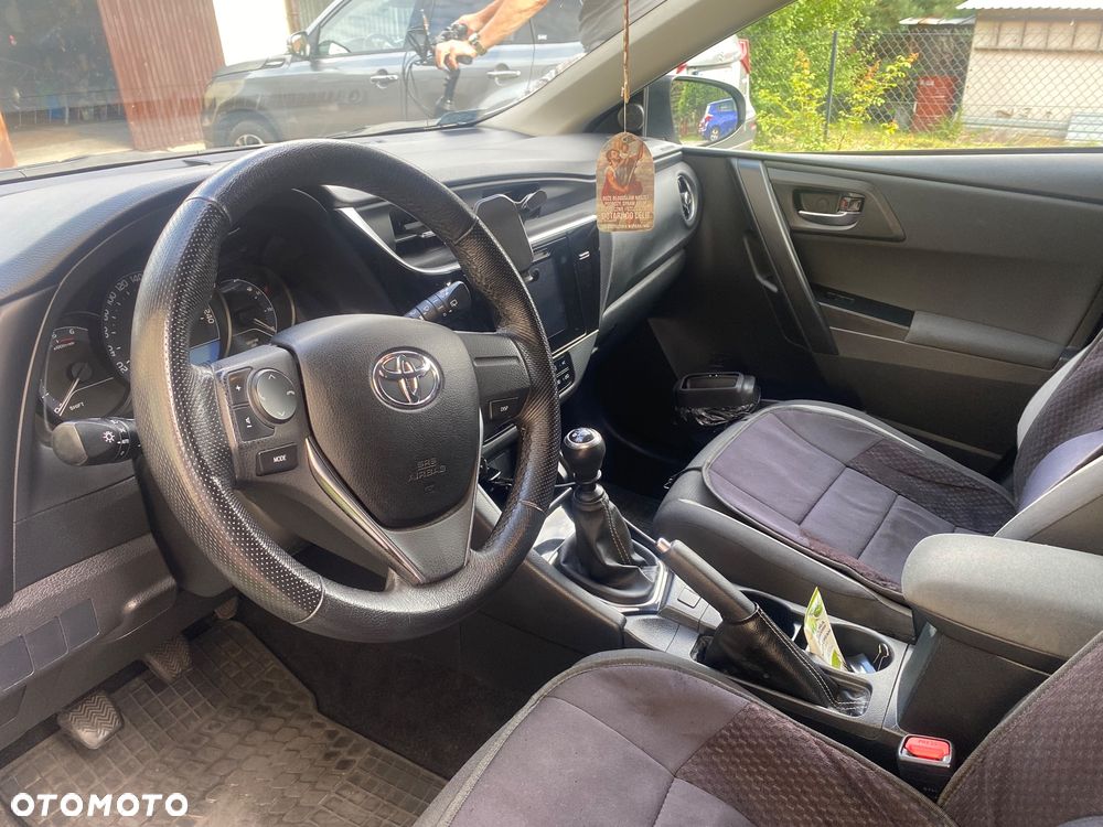 Toyota Auris 1.4 D-4D Active - 7