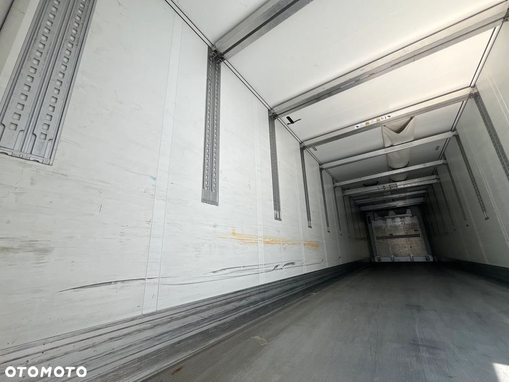 Schmitz Cargobull SCB / CHŁODNIA / NOWE OPONY / DOPPELSTOCK / CARIER VECTOR 1550 / DRUKARKA / 4 RYGLE/  2017 / OS PODNOSZONA / ZADBANA - 11