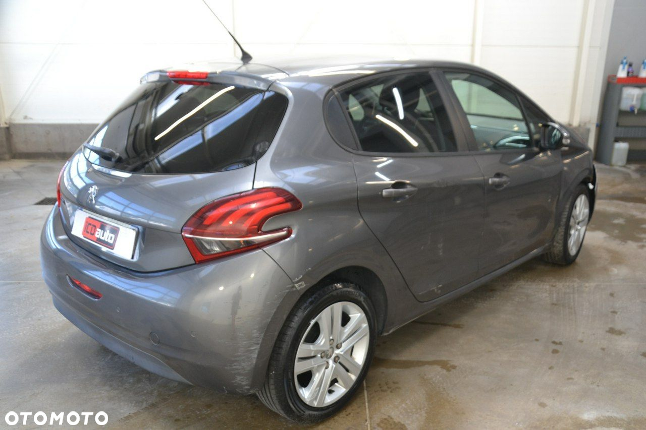 Peugeot 208 - 7