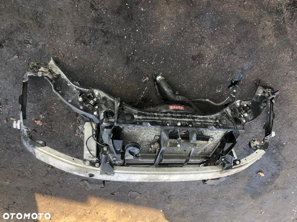 PAS PRZEDNI BELKA CHLODNICE MERCEDES E-KLASA W211 LIFT 3,0 CDI AUTOMAT - 1