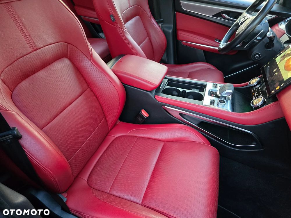 Jaguar F-Pace D200 AWD R-Dynamic S - 33