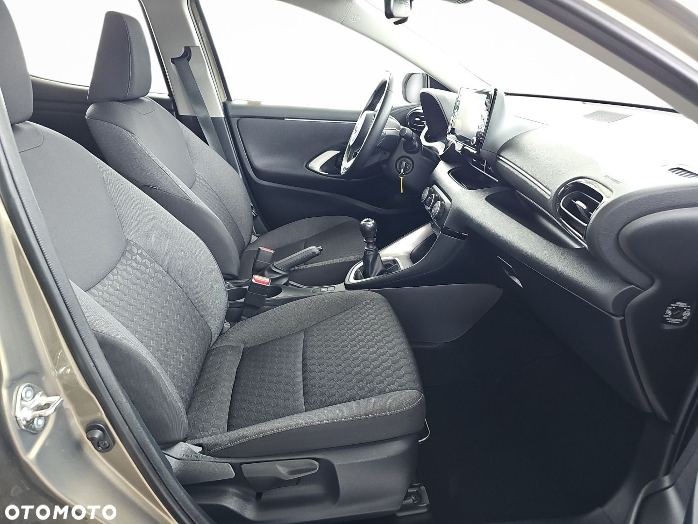 Toyota Yaris - 16