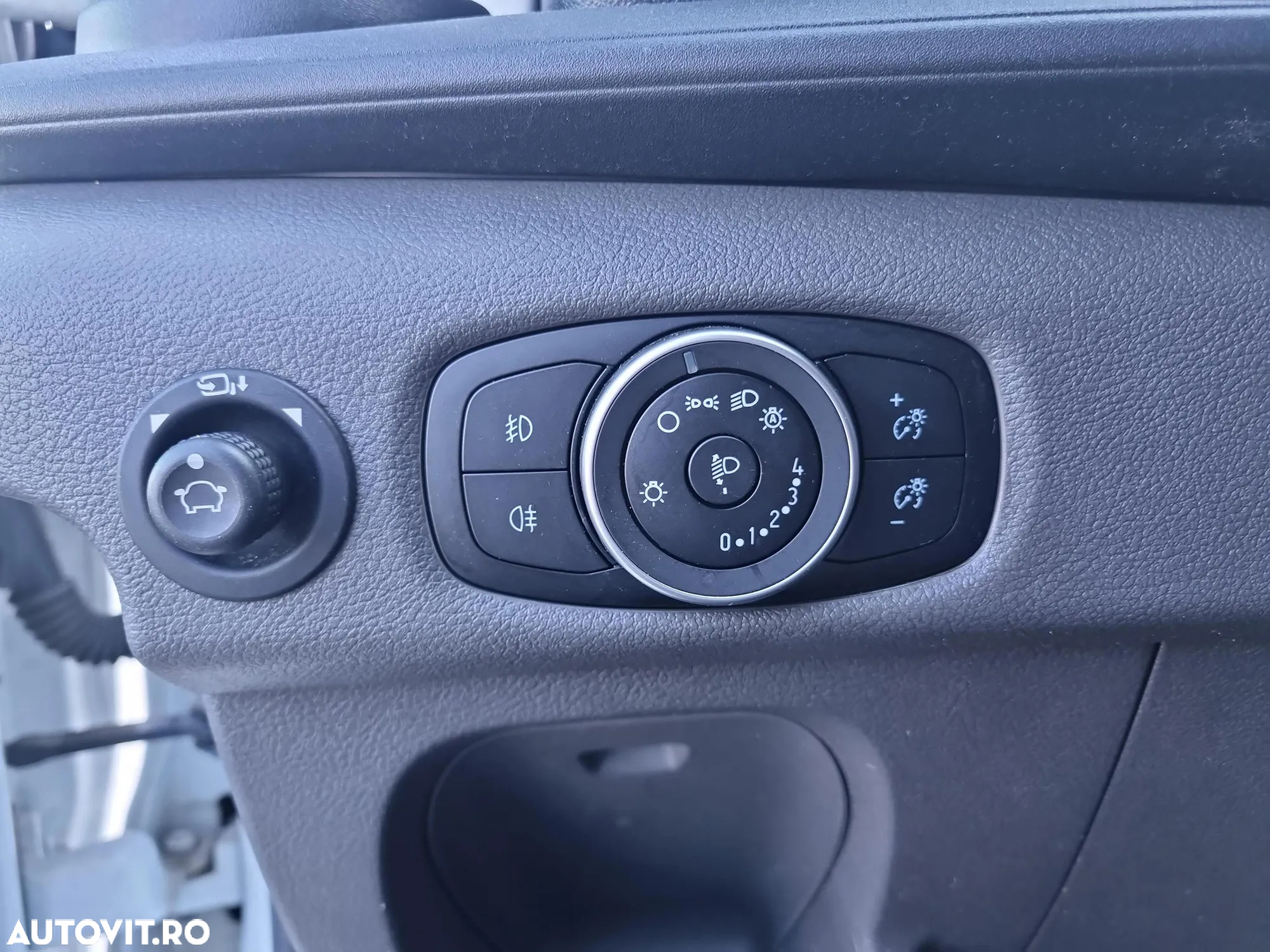 Ford Transit - 12