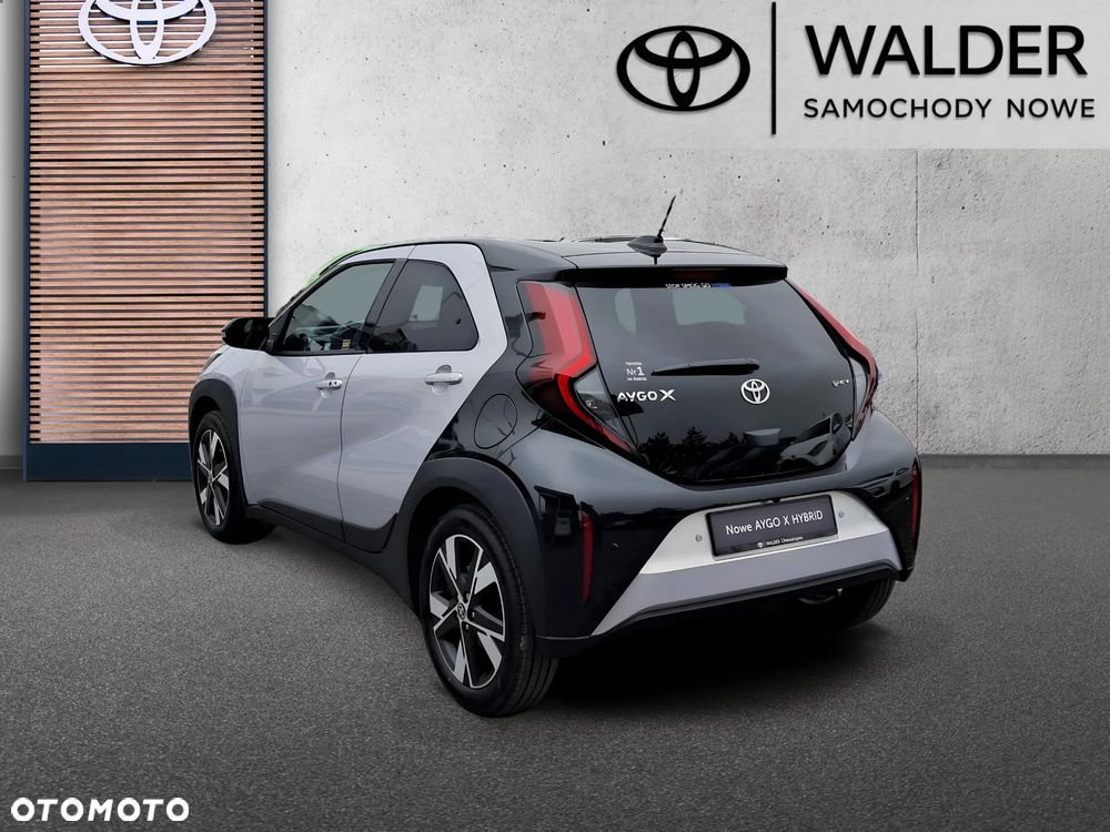 Toyota Aygo X Hybrid 1.5 Style e-CVT - 4