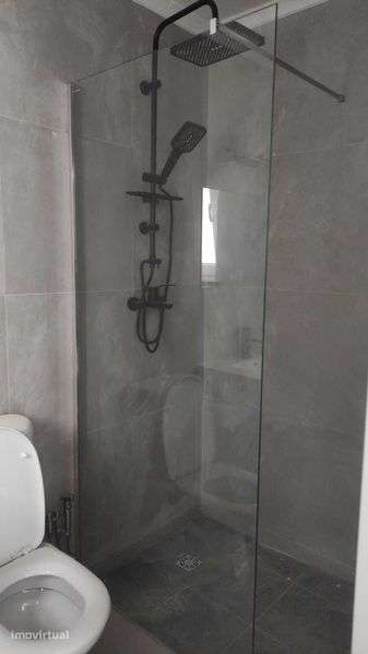 Vivenda com 3 quartos e 2 casas de banho - Grande imagem: 5/12