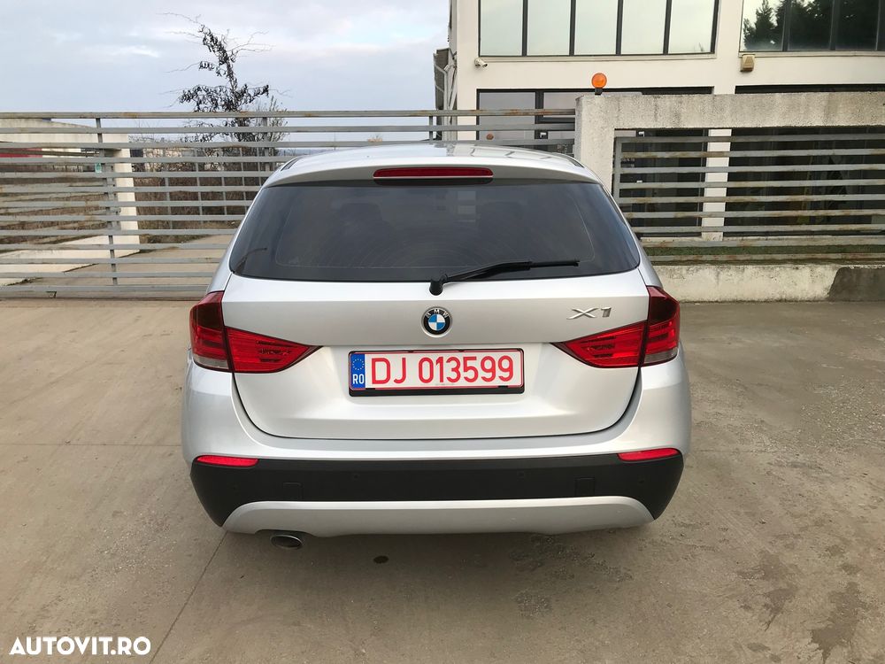 BMW X1 sDrive18d Sport Line - 10