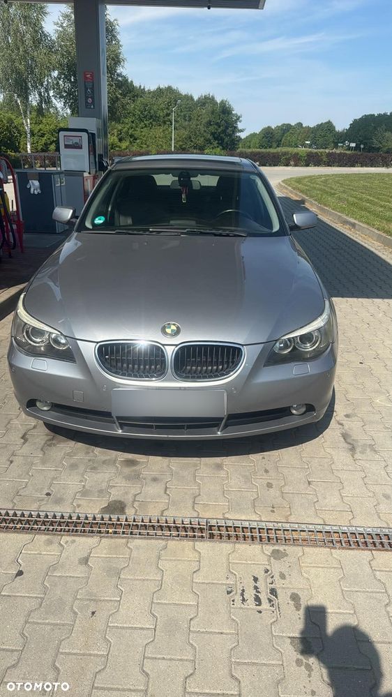 BMW Seria 5 520i - 1