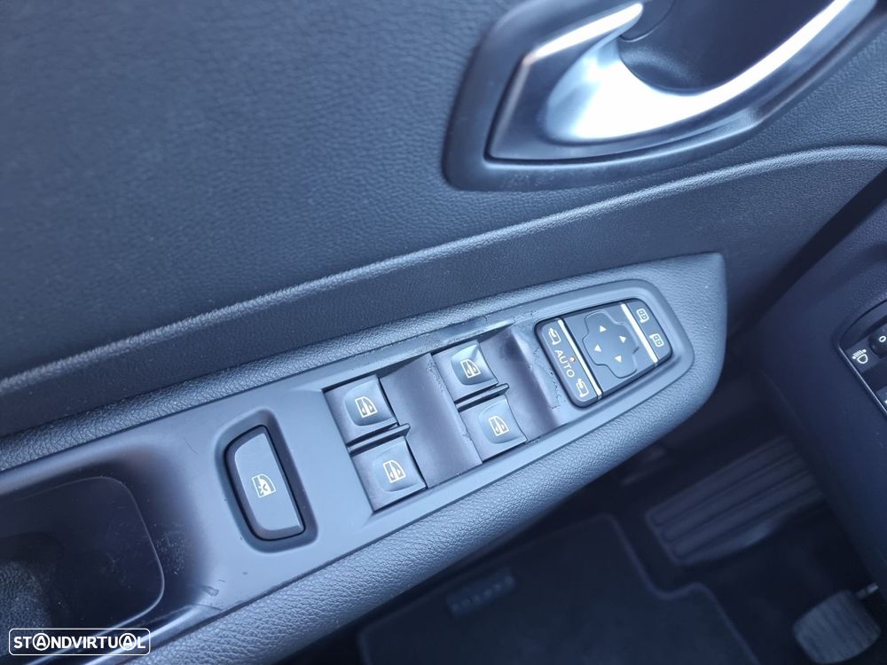 Renault Captur 1.5 dCi Exclusive - 21