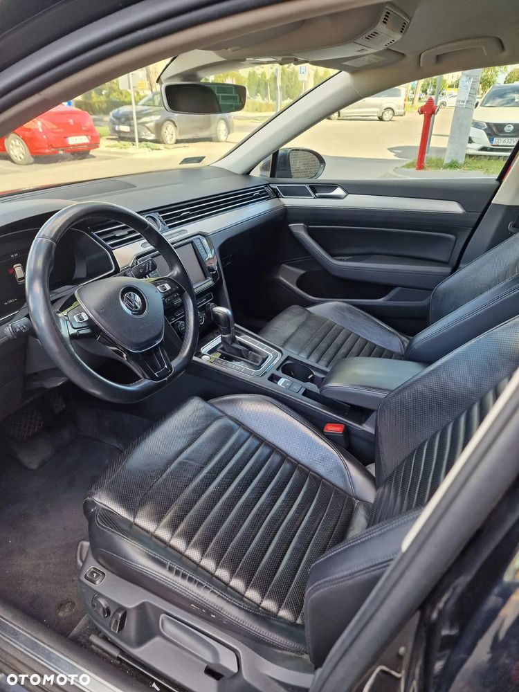 Volkswagen Passat 2.0 TDI Bi-Turbo BMT 4Mot Highline DSG - 9