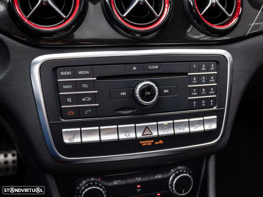 Mercedes-Benz CLA 45 AMG - 21