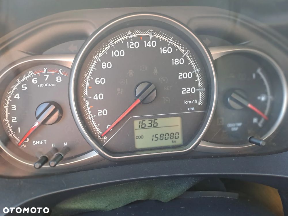 Toyota Yaris 1.0 Luna - 37