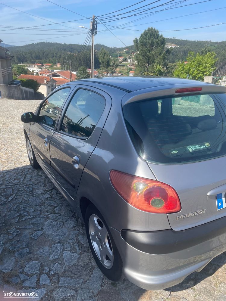 Peugeot 206 1.1 Color Line - 14