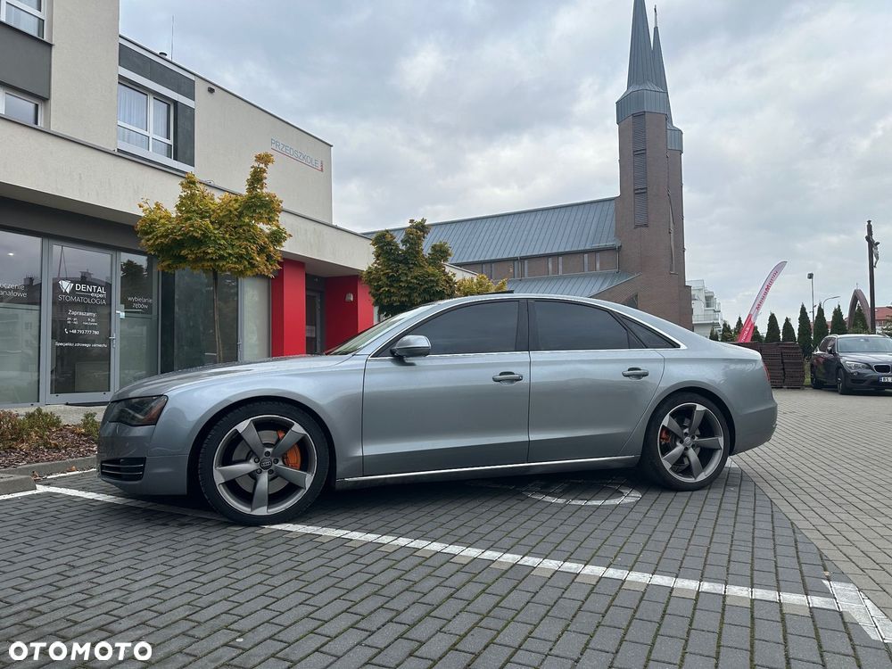Audi A8 - 4