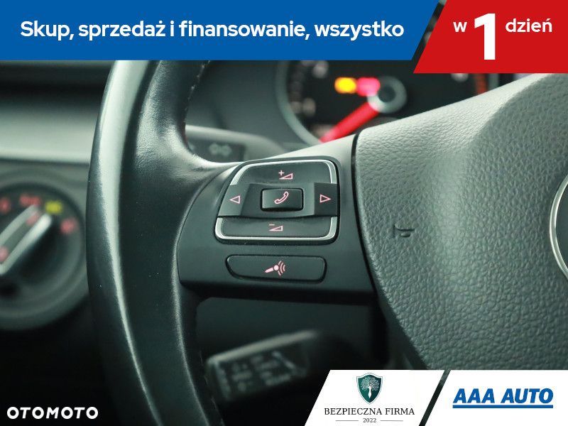 Volkswagen Passat - 17