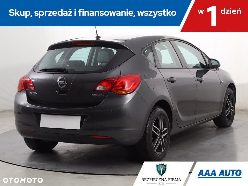 Opel Astra - 7